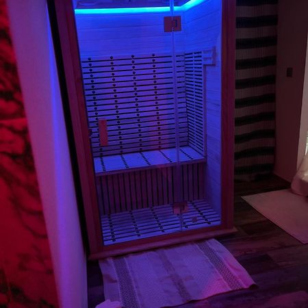 Апарт отель Why Not Jacuzzi Арль Экстерьер фото